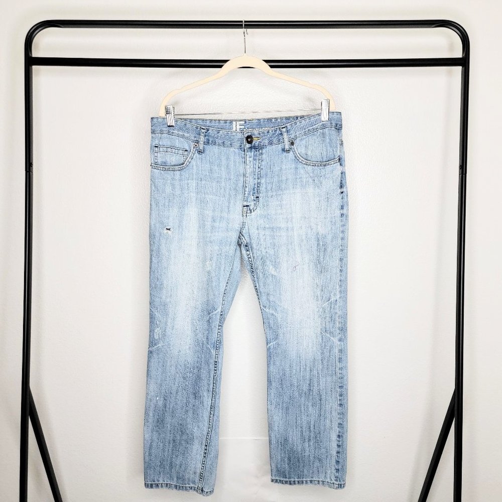 JF J.Ferrar Slim Straight Modern Fit Light Wash Blue Distressed Jeans Size 36x30